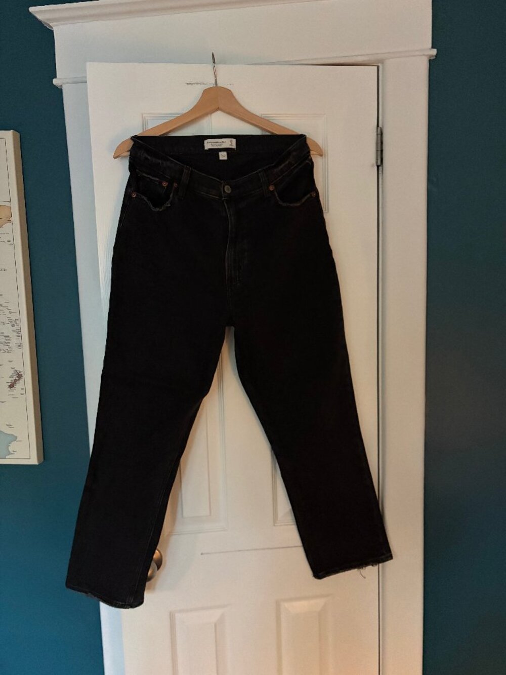 Abercrombie Curve Love Ankle Straight Jean Ultra High Rise Washed Black Raw Hem